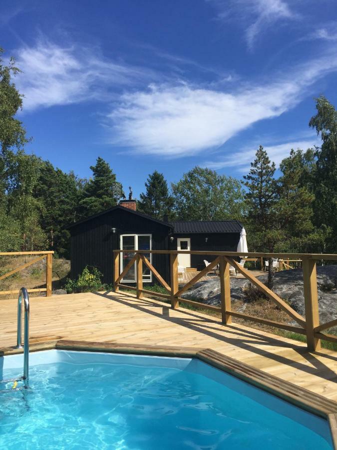 Villa Archipelago-House With Pool, Boat And Bikes à Djurhamn Extérieur photo