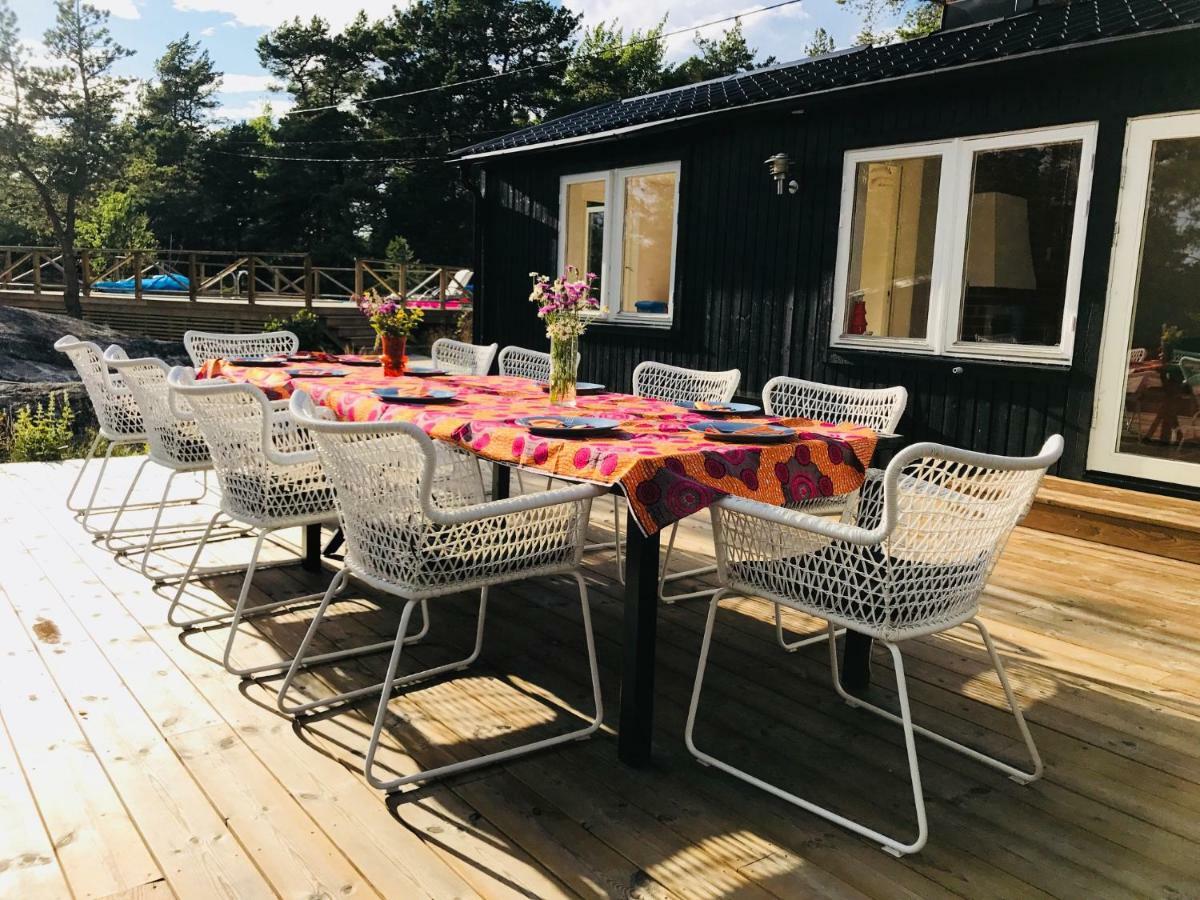 Villa Archipelago-House With Pool, Boat And Bikes à Djurhamn Extérieur photo