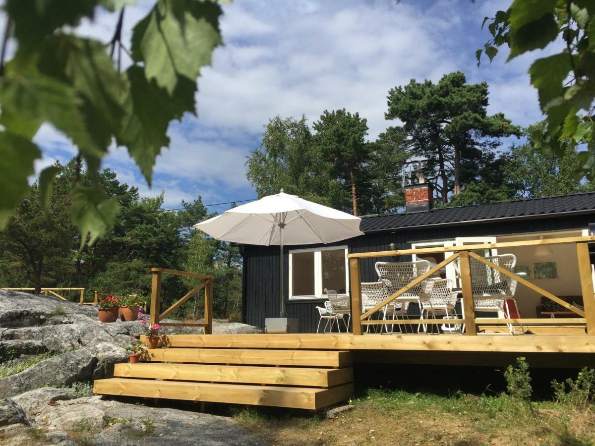 Villa Archipelago-House With Pool, Boat And Bikes à Djurhamn Extérieur photo