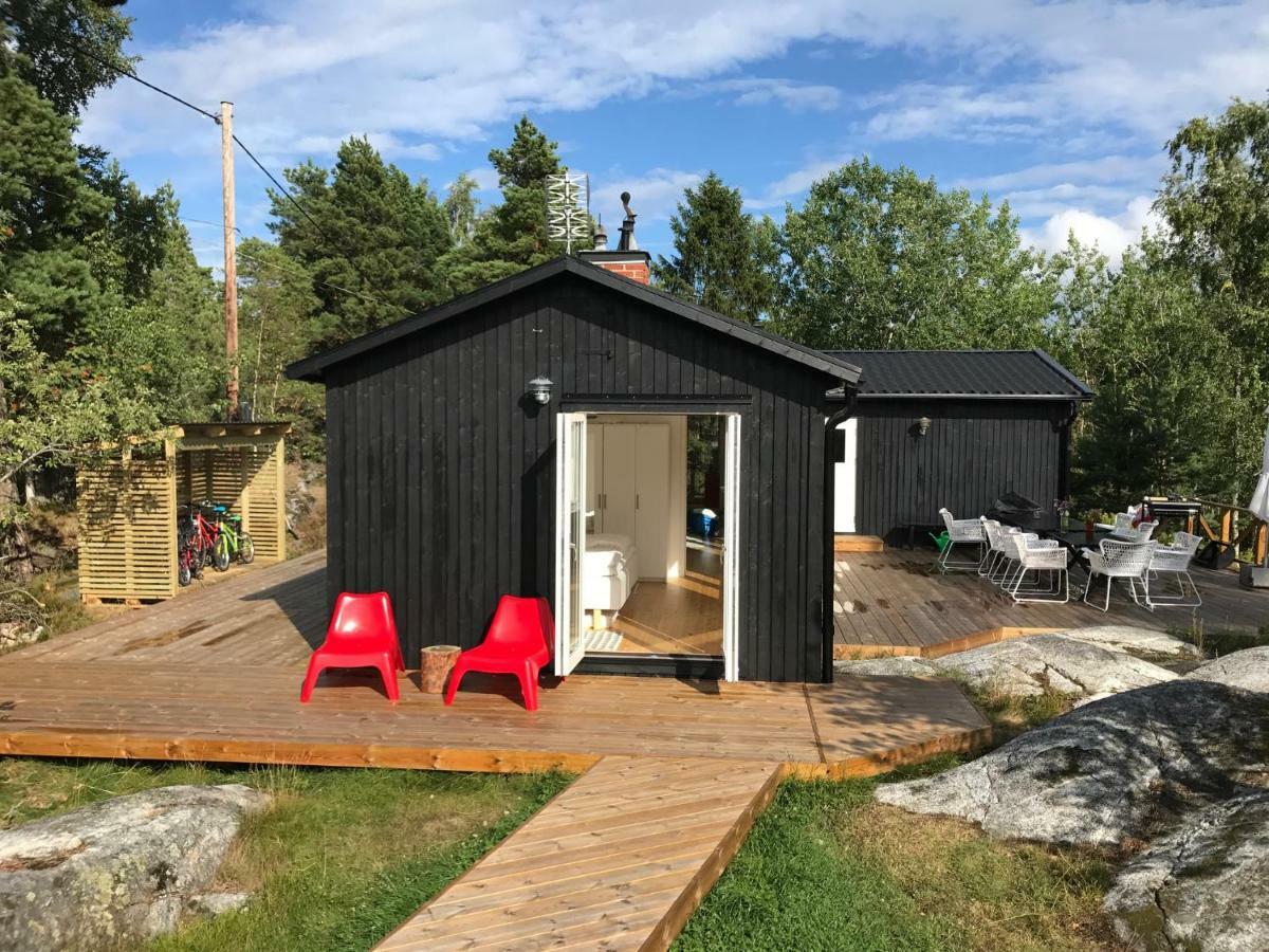 Villa Archipelago-House With Pool, Boat And Bikes à Djurhamn Extérieur photo